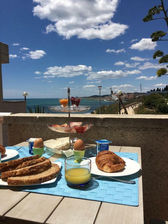 Casa Balmins Sitges Bed and Breakfast Buitenkant foto